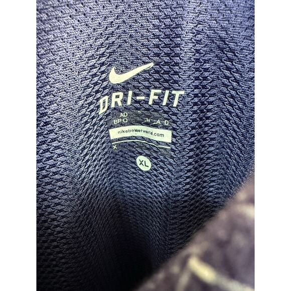 Nike Dri-Fit Purple Pullover Hoodie Running Jacket Size XL Back Vent Long Sleeve - Picture 7 of 7